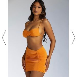 Naked Wardrobe Back It Up Crop Top